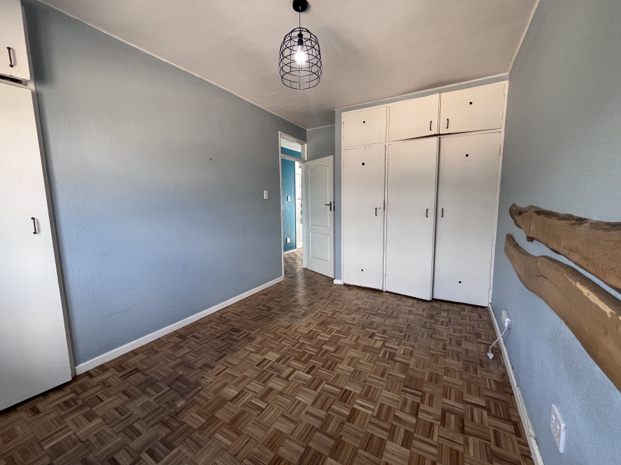 2 Bedroom Property for Sale in Claremont Village Western Cape